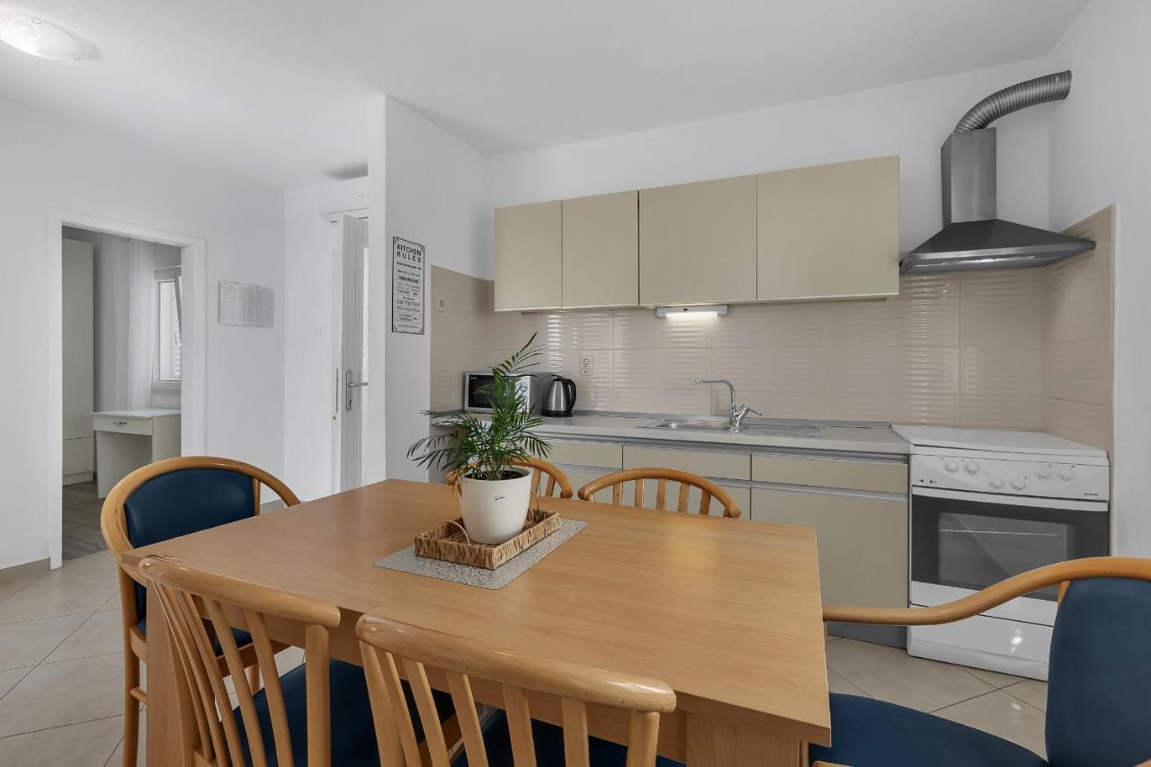 Apartments By The Sea Podgora, Makarska - 2596 Zewnętrze zdjęcie